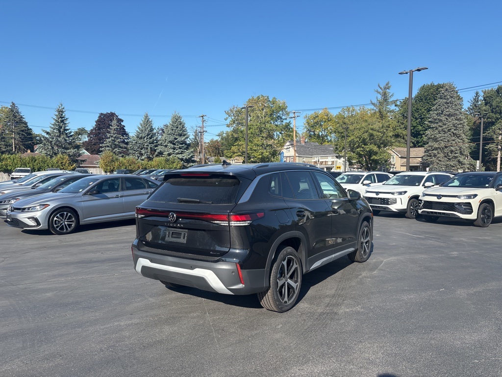 2025 Volkswagen Tiguan SE photo 4