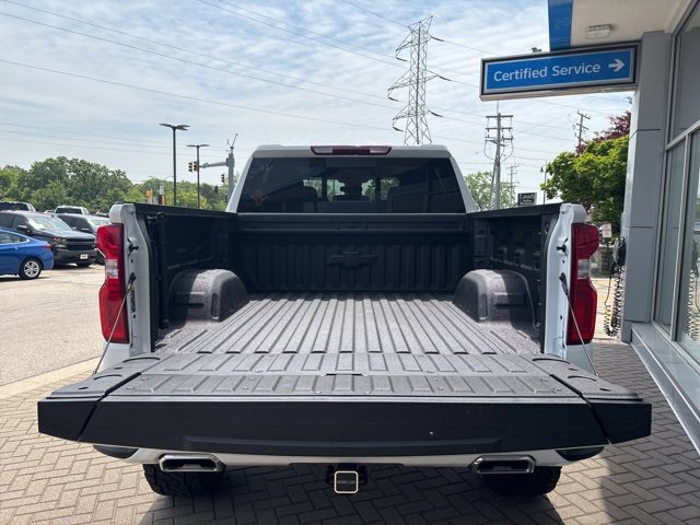 2025 Chevrolet Silverado 1500 RST photo 4