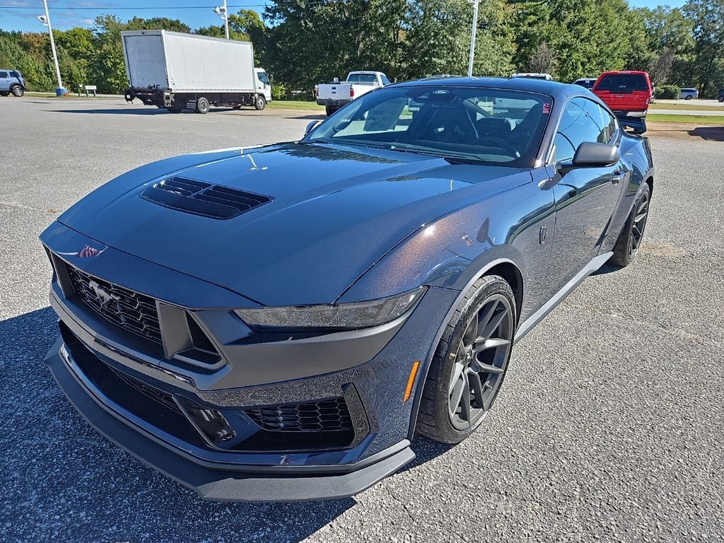 2025 Ford Mustang Dark Horse's photo