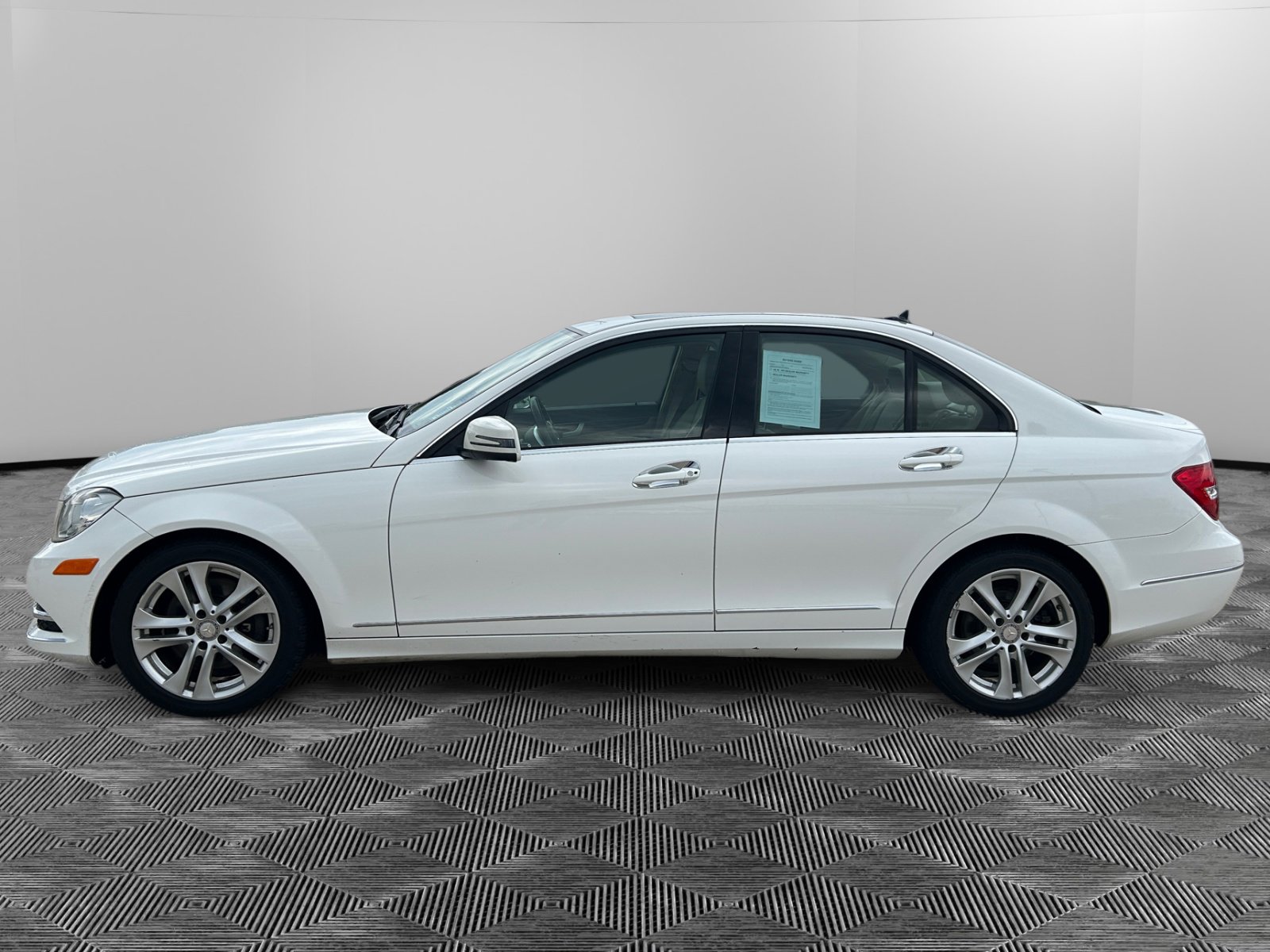 2013 Mercedes Benz C 300 4MATIC photo 2