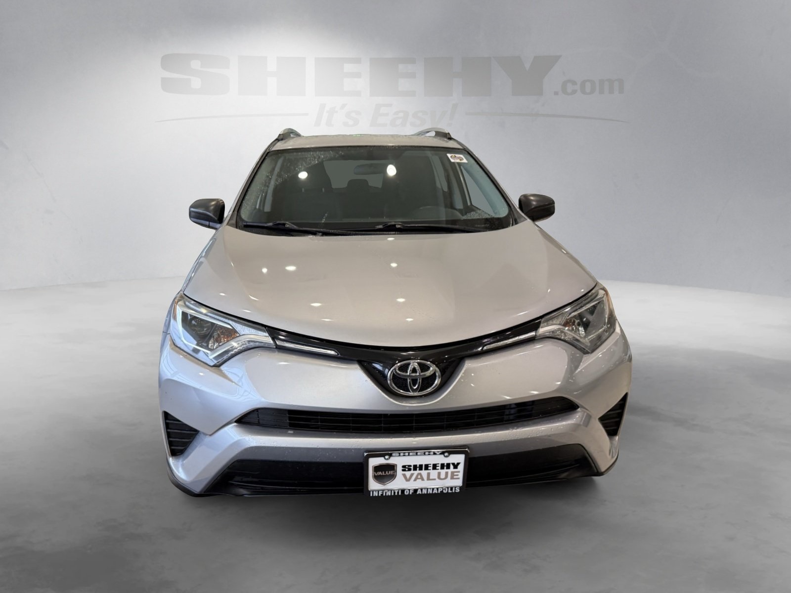 2016 Toyota RAV4 LE photo 14