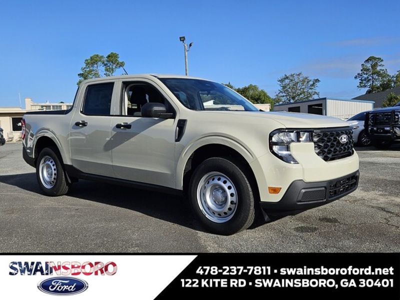 2025 Ford Maverick XL's photo