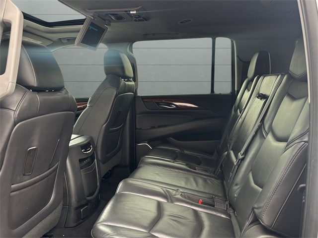 2018 Cadillac Escalade ESV Luxury photo 9
