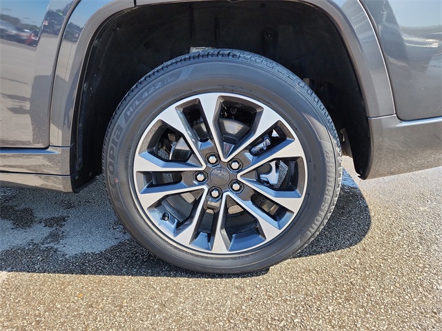 2021 Jeep Grand Cherokee Overland photo 30
