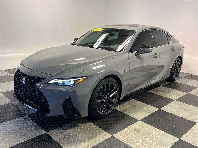 2024 Lexus IS 350 F SPORT photo 3