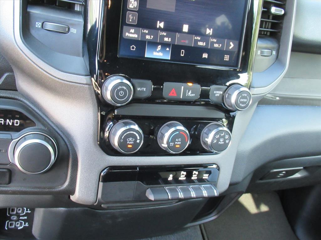 2025 Ram 1500 Tradesman photo 22