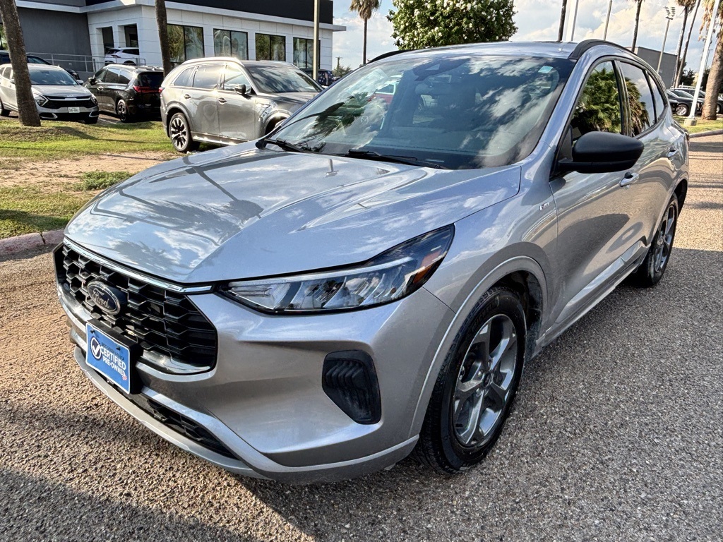 2023 Ford Escape ST-Line photo 4