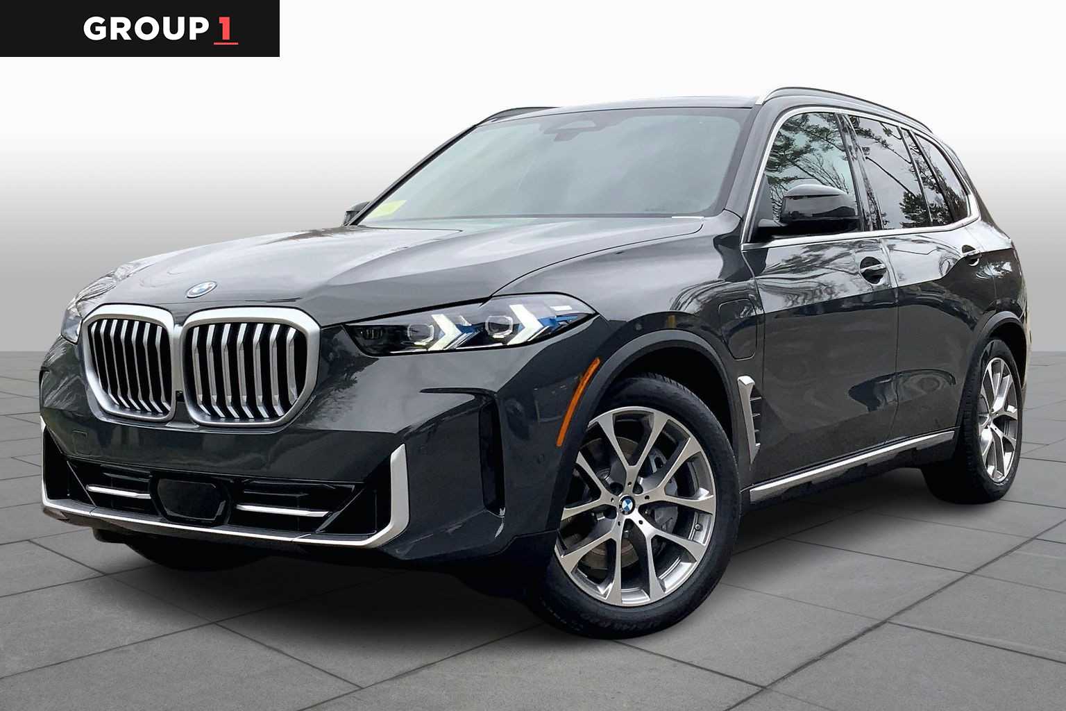 2026 BMW X5 50e's photo