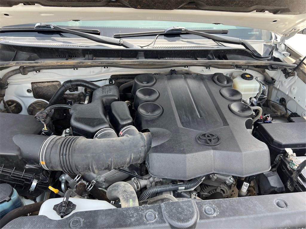 2019 Toyota 4Runner SR5 photo 11