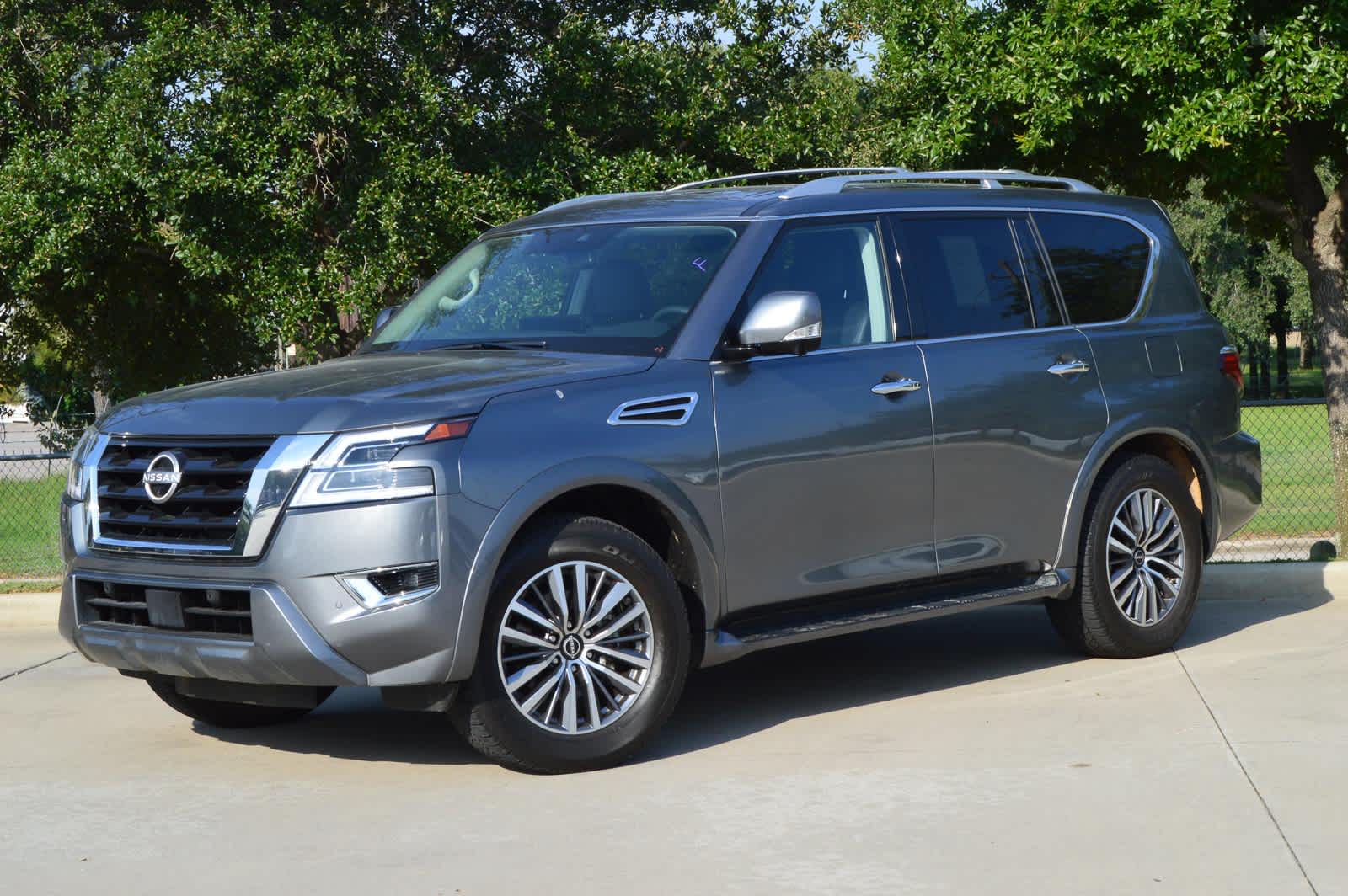 2024 Nissan Armada SL's photo