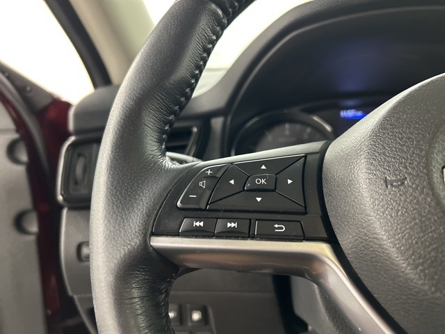 2018 Nissan Rogue SV photo 9