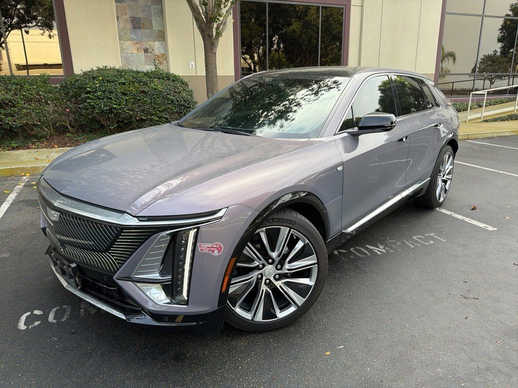 2024 Cadillac LYRIQ Luxury 3's photo