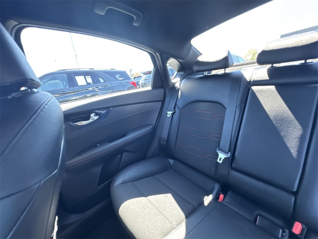 2023 Kia Forte GT photo 12