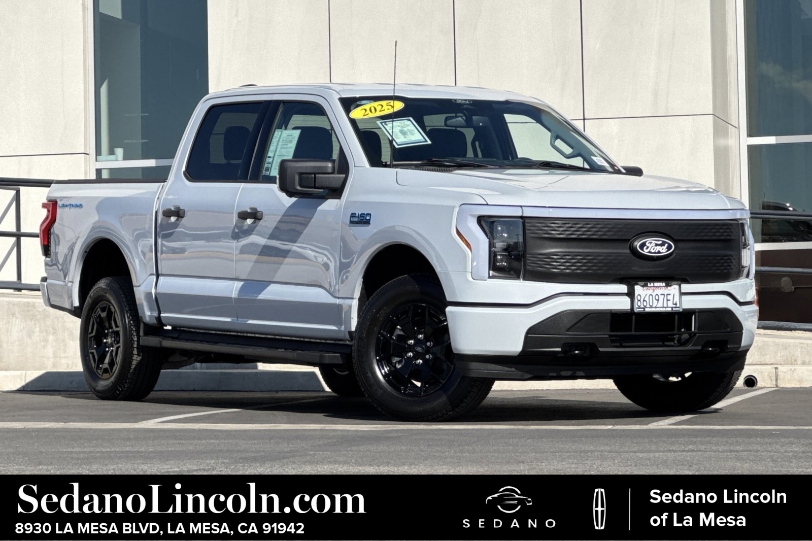 2025 Ford F-150 Lightning XLT's photo