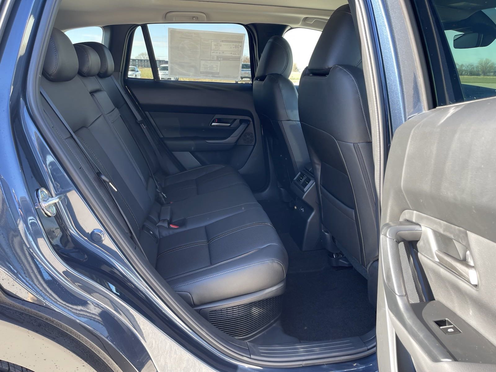 2025 Mazda CX-50 Premium photo 9