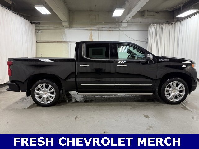 2026 Chevrolet Silverado High Country 1500 photo 2