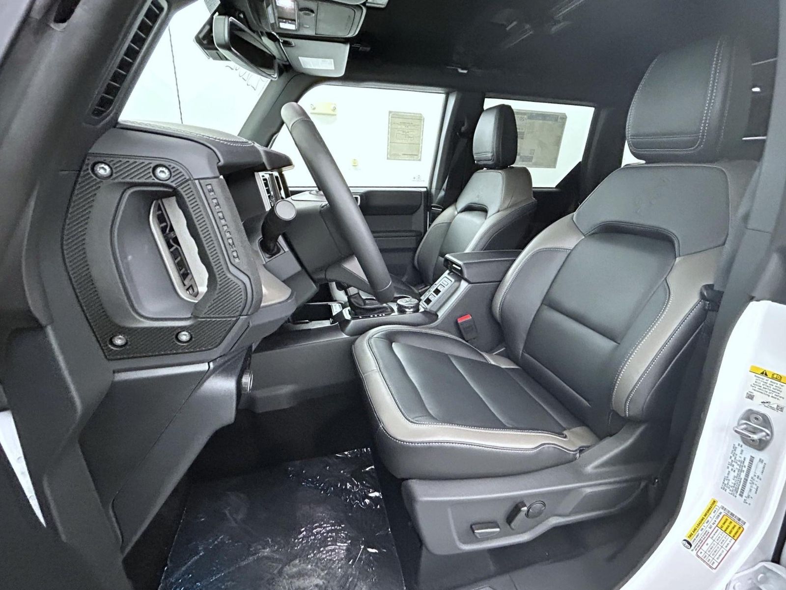 2025 Ford Bronco Outer Banks photo 10