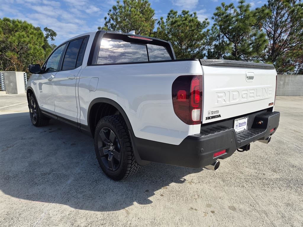 2026 Honda Ridgeline TrailSport photo 4