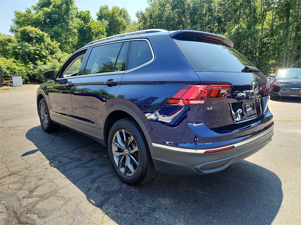 2022 Volkswagen Tiguan SE photo 3