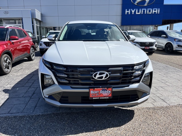 2026 Hyundai Tucson SE photo 2