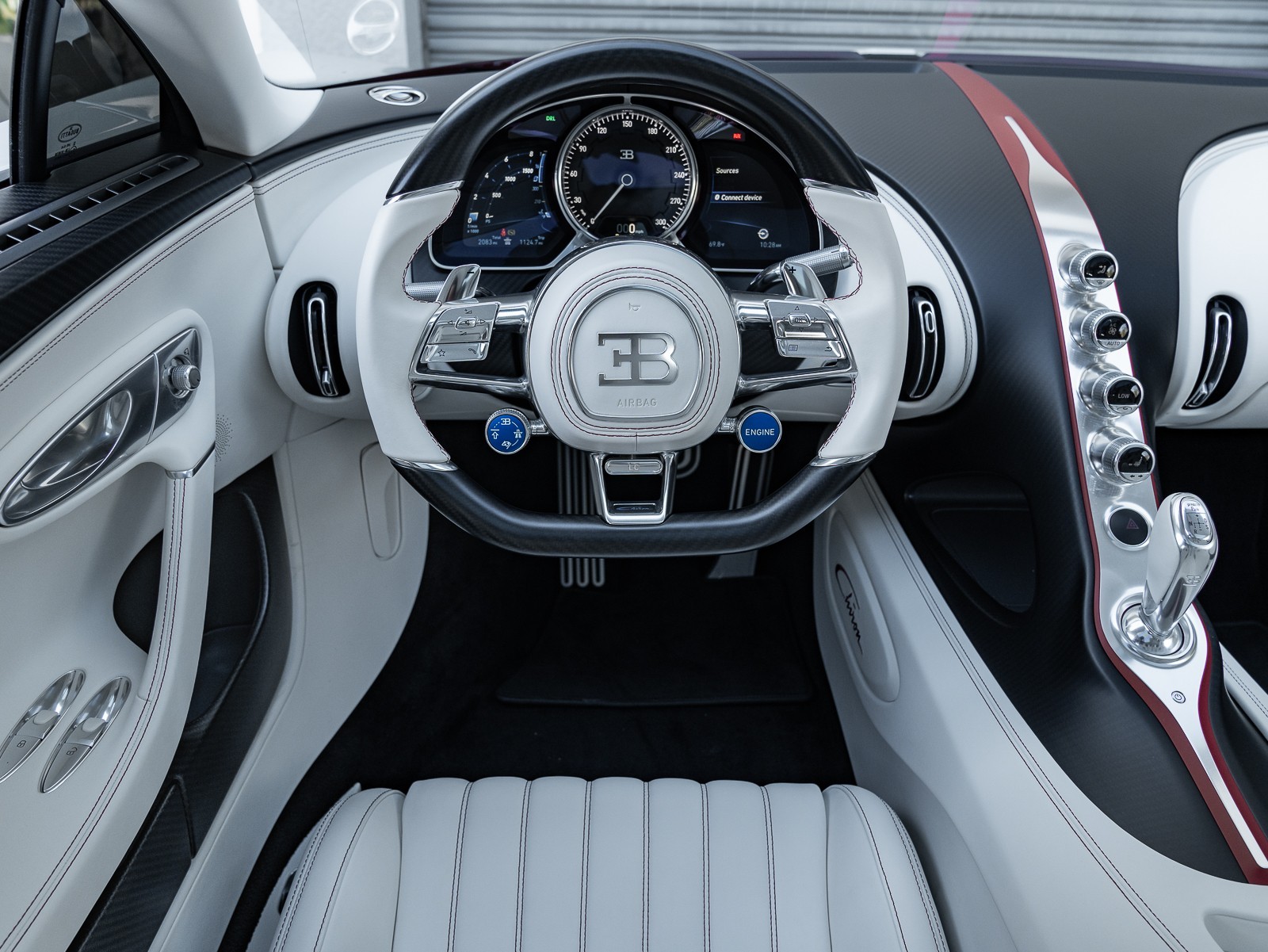 2021 Bugatti Chiron photo 4
