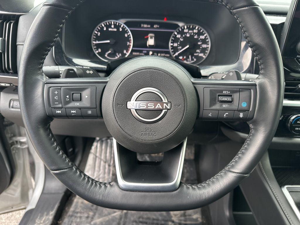 2024 Nissan Pathfinder SV photo 13