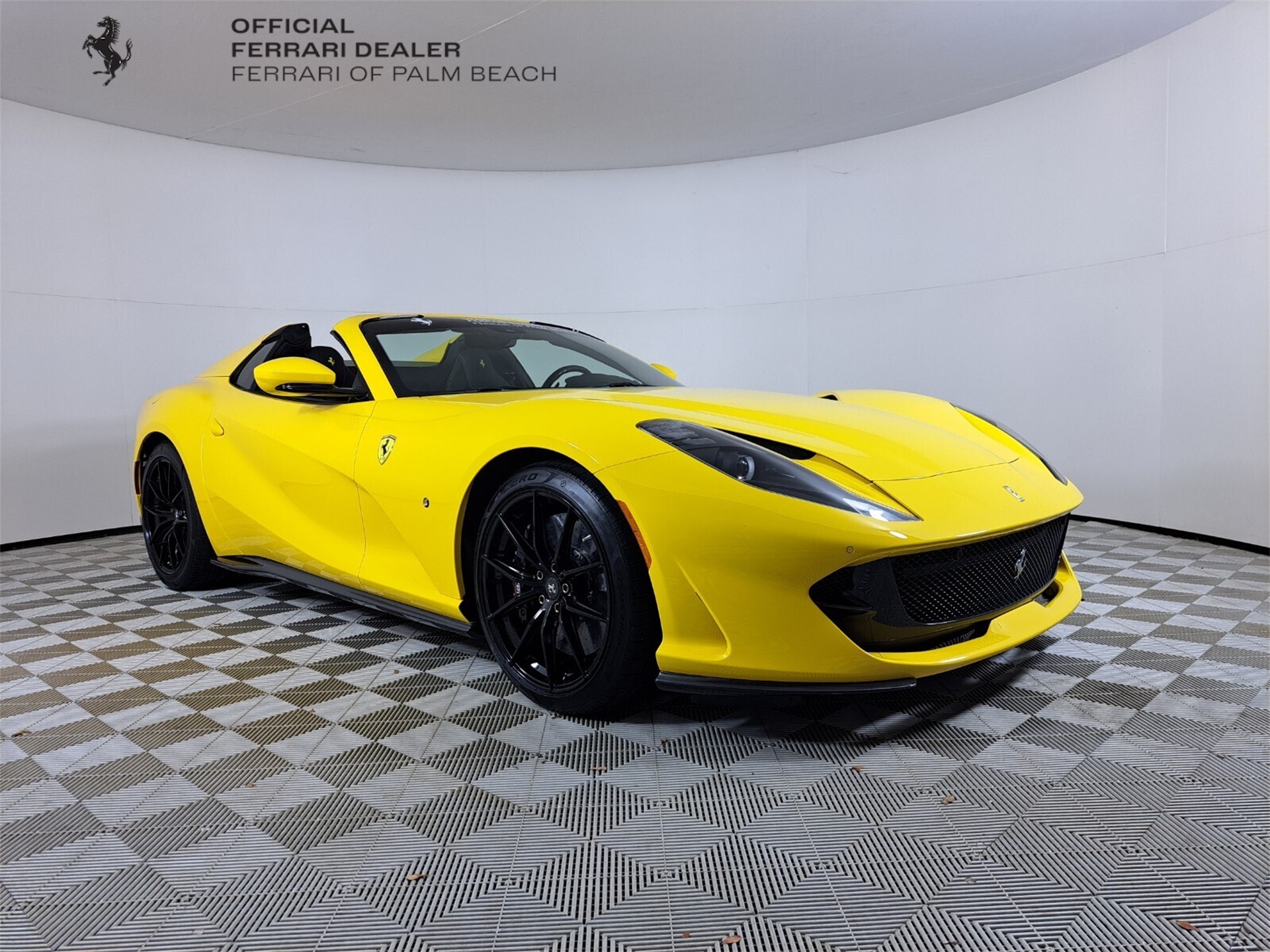 2021 Ferrari 812 GTS Base