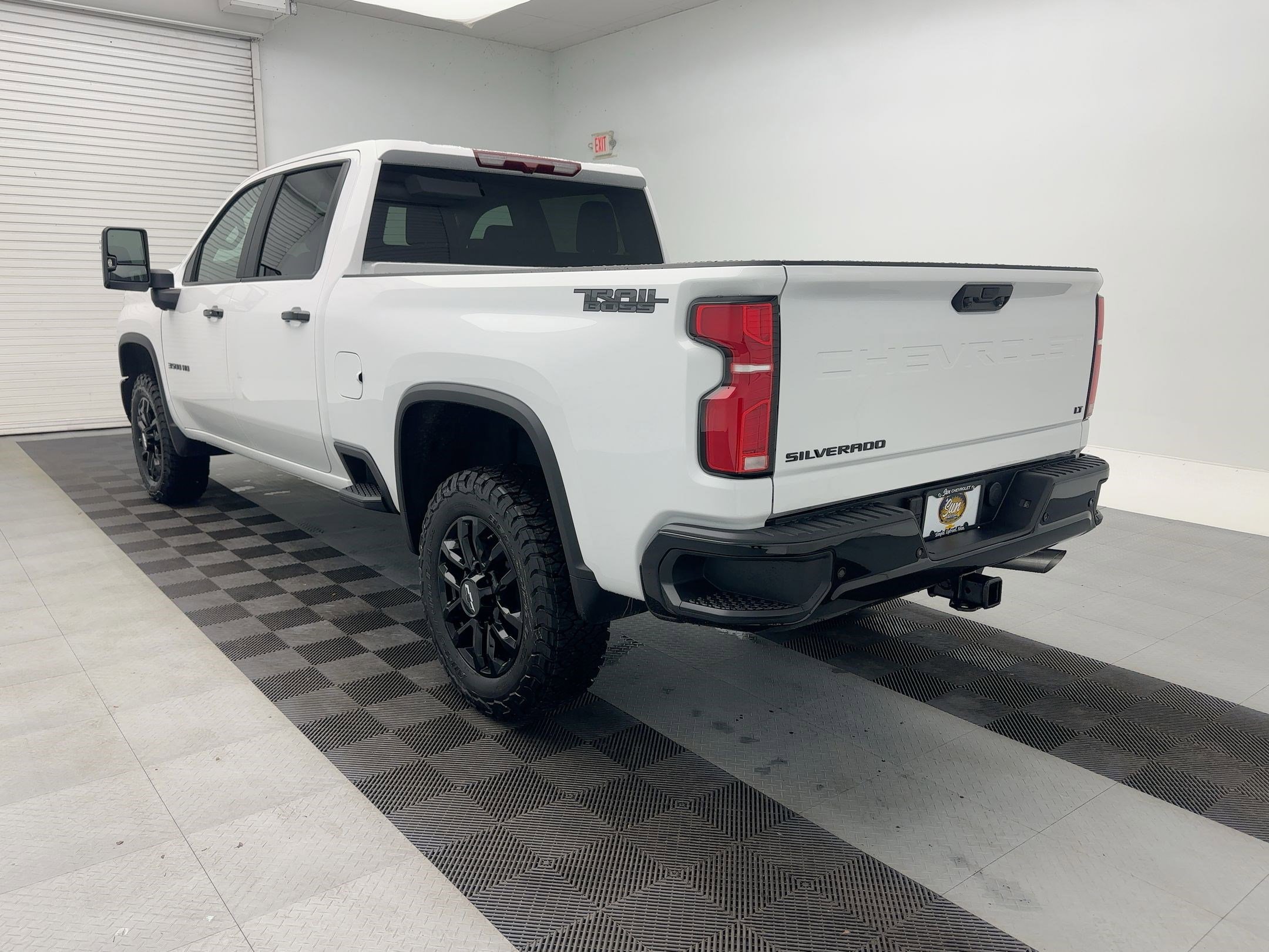 2026 Chevrolet Silverado 3500HD LT photo 3