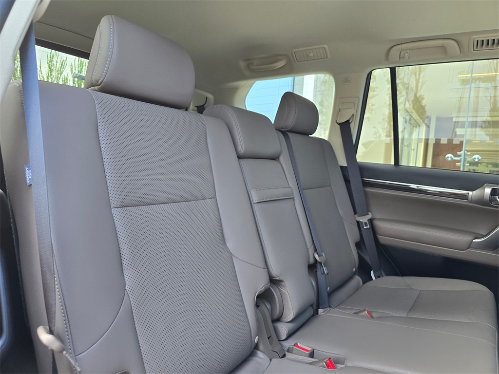 2023 Lexus GX 460 photo 29