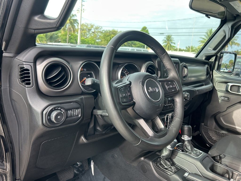 2022 Jeep Wrangler Unlimited Willys photo 10