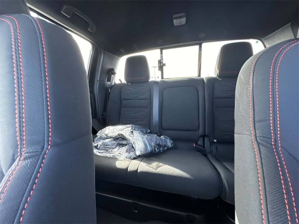 2025 Nissan Frontier PRO-4X photo 13