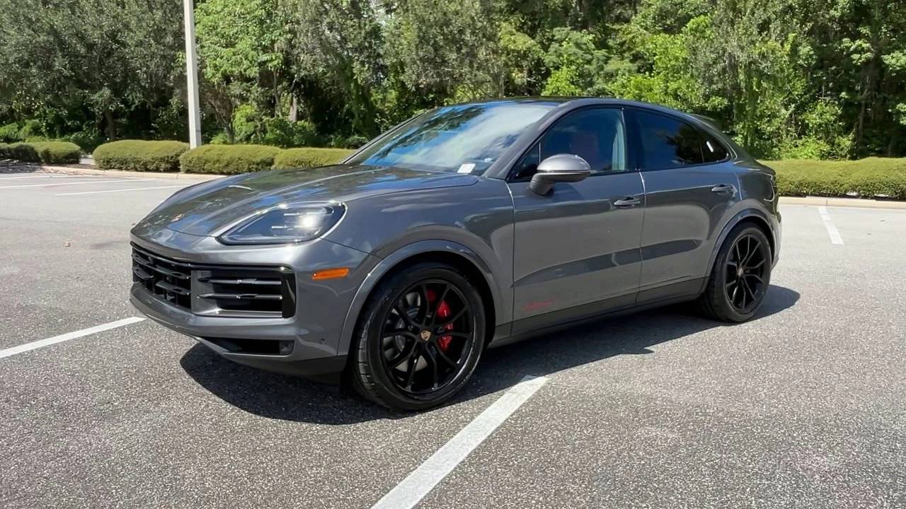 2026 Porsche Cayenne Coupe S photo 4