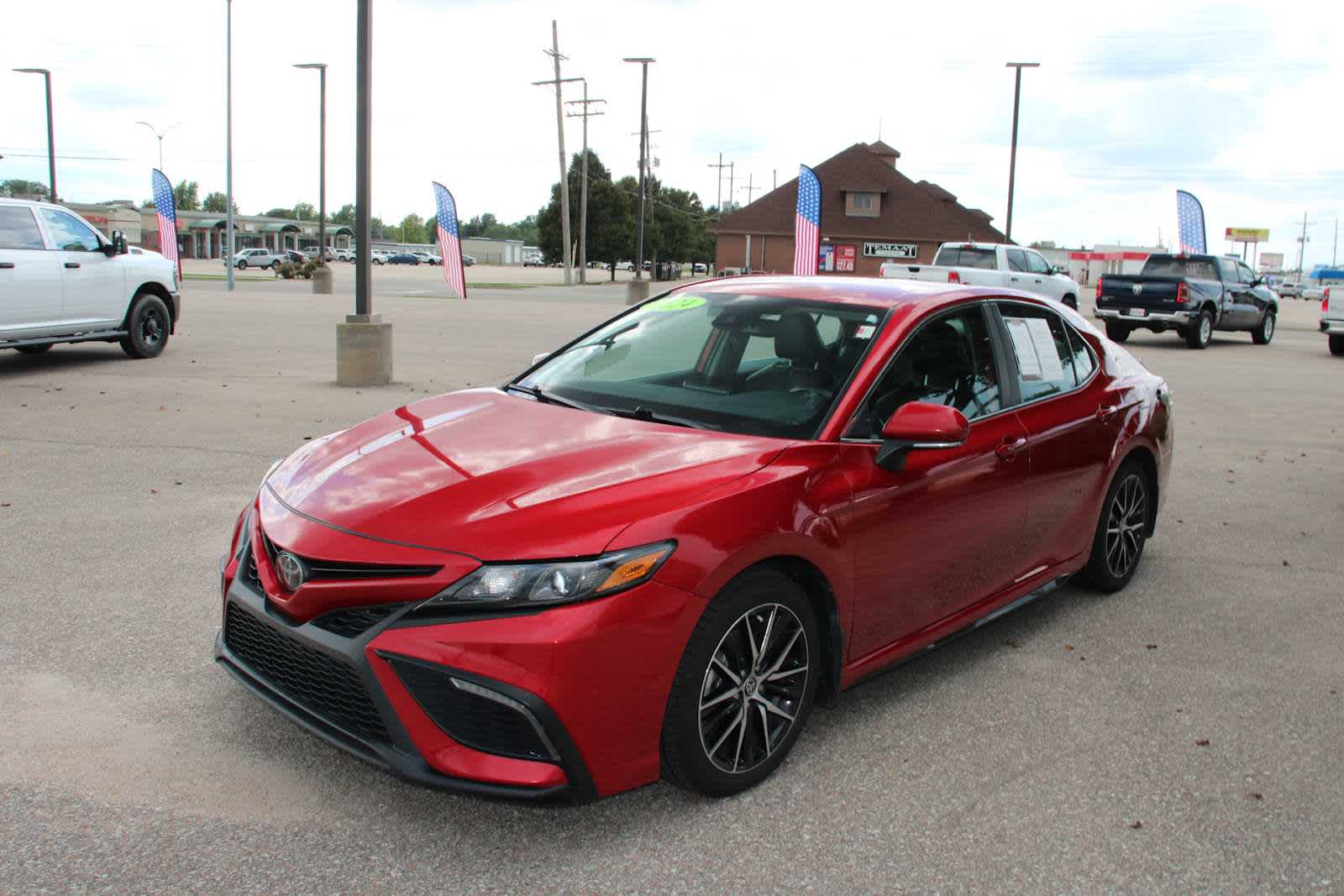 2024 Toyota Camry SE photo 5