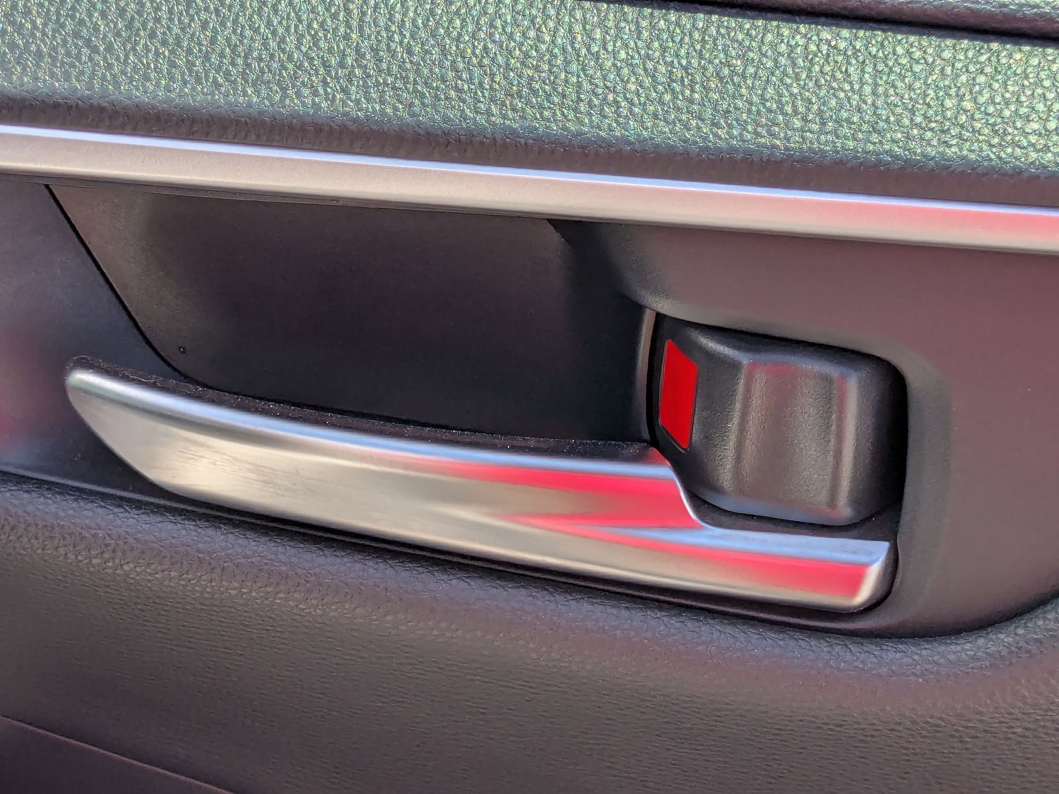 2022 Toyota RAV4 Hybrid Limited photo 32