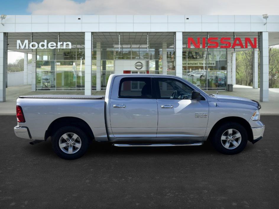 2013 Ram 1500 SLT photo 4