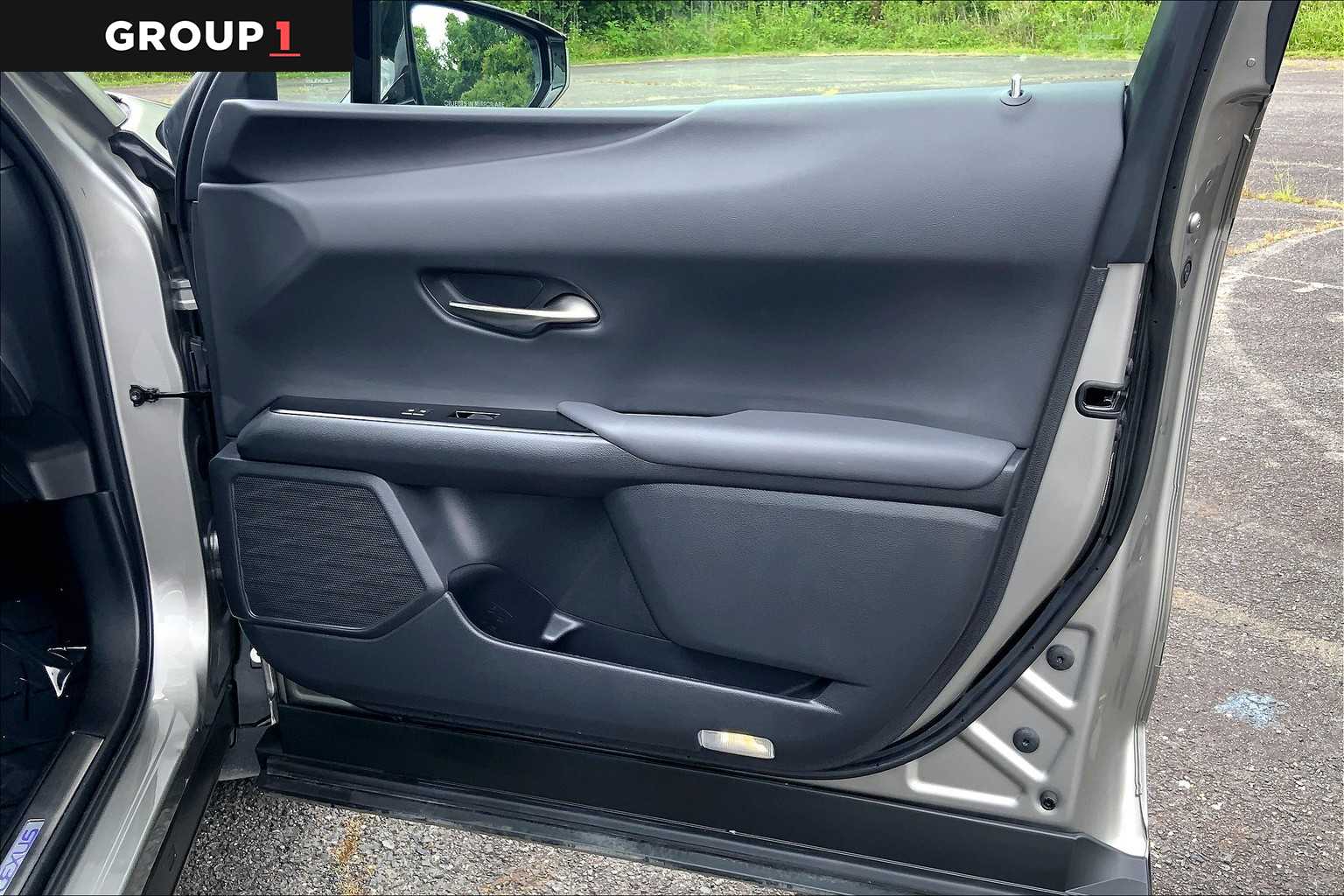 2022 Lexus UX 250h F SPORT photo 40