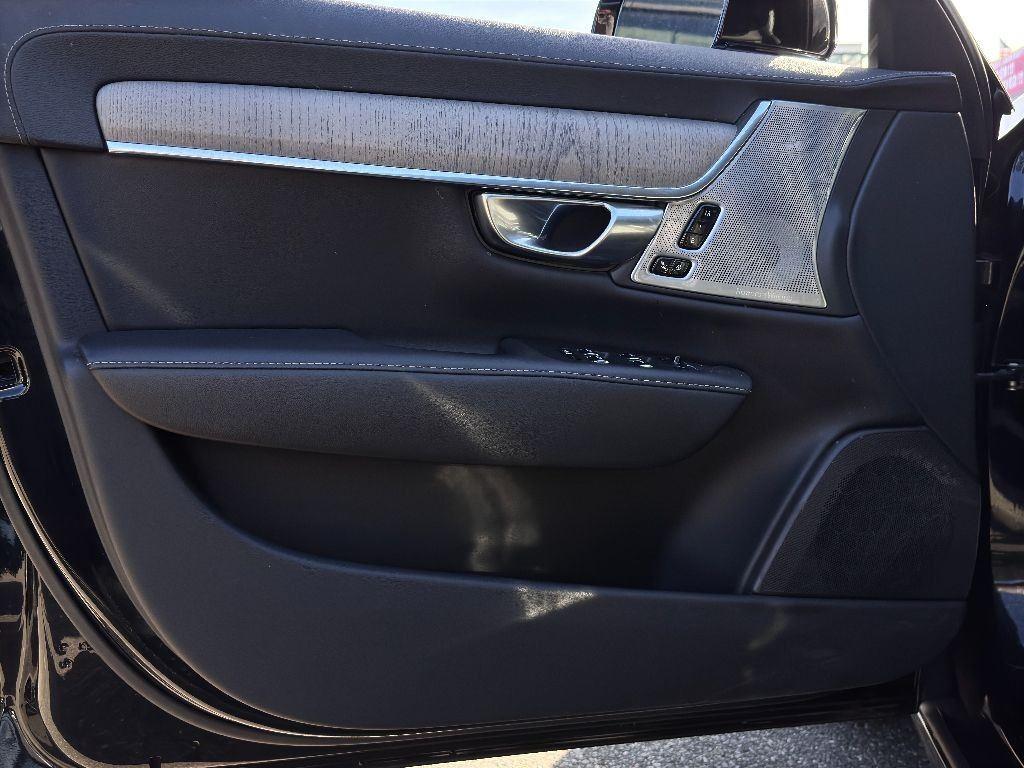 2022 Volvo S90 Inscription photo 15