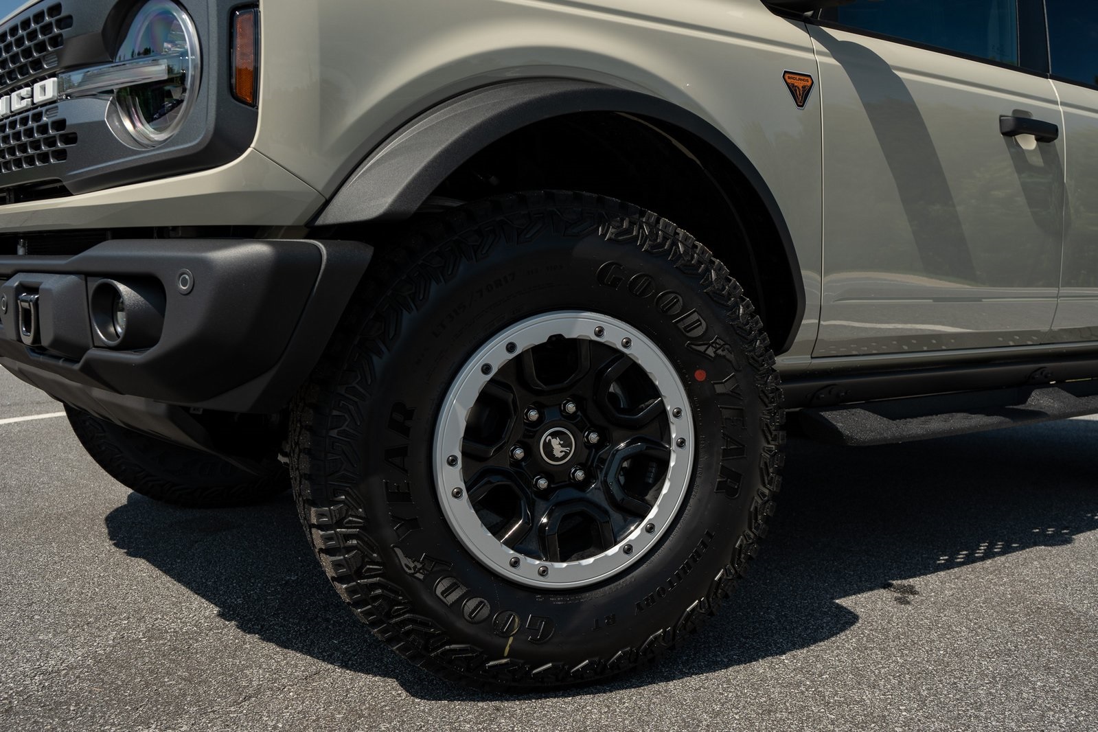 2025 Ford Bronco Badlands photo 4