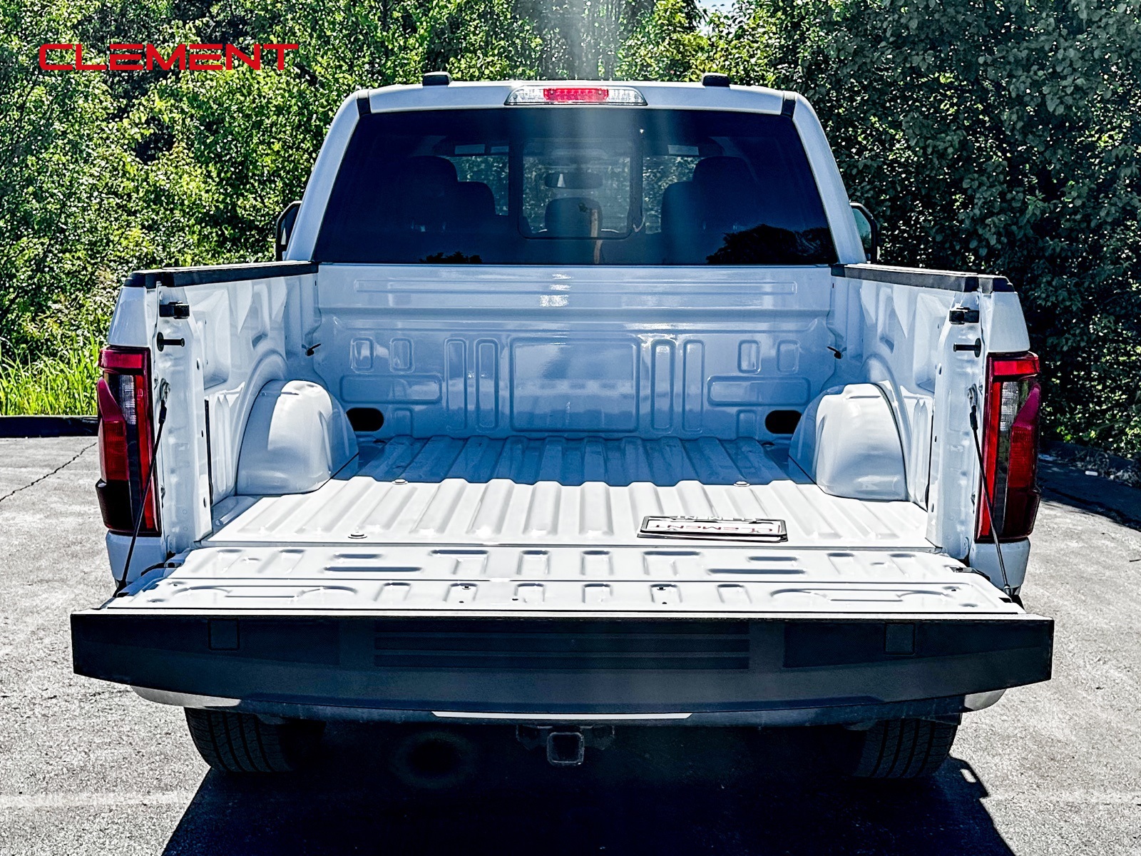 2024 Ford F-150 XLT photo 16
