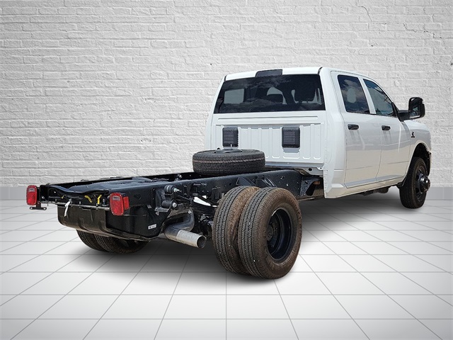 2026 Ram 3500 Tradesman photo 4