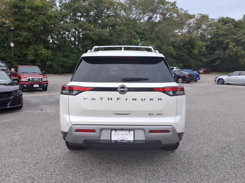 2023 Nissan Pathfinder SL photo 7