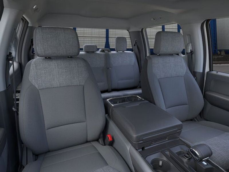 2025 Ford F-150 Lightning XLT photo 9