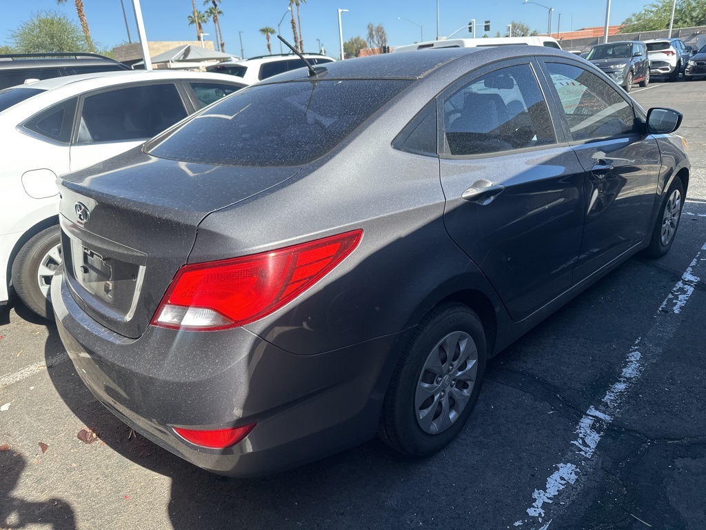 2016 Hyundai Accent SE photo 2