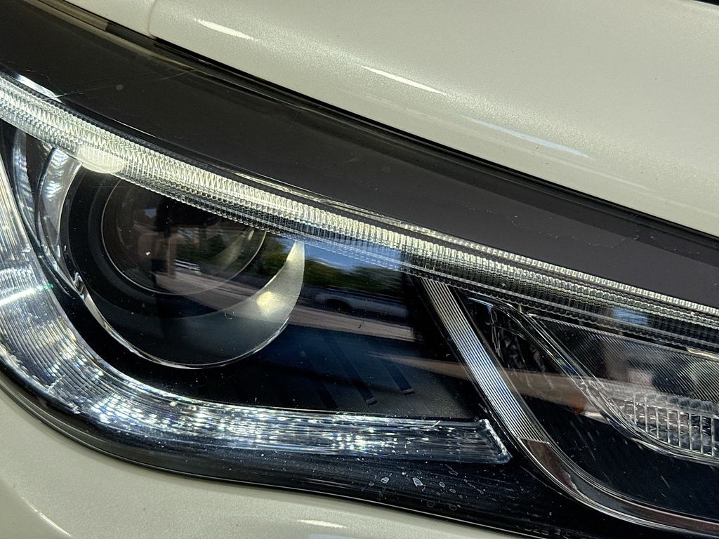 2018 Infiniti QX60 Premium photo 38