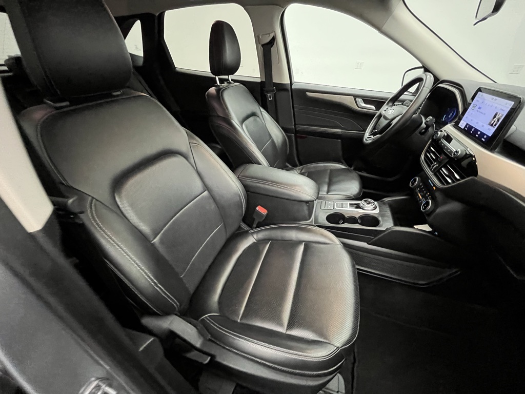 2022 Ford Escape SEL photo 25