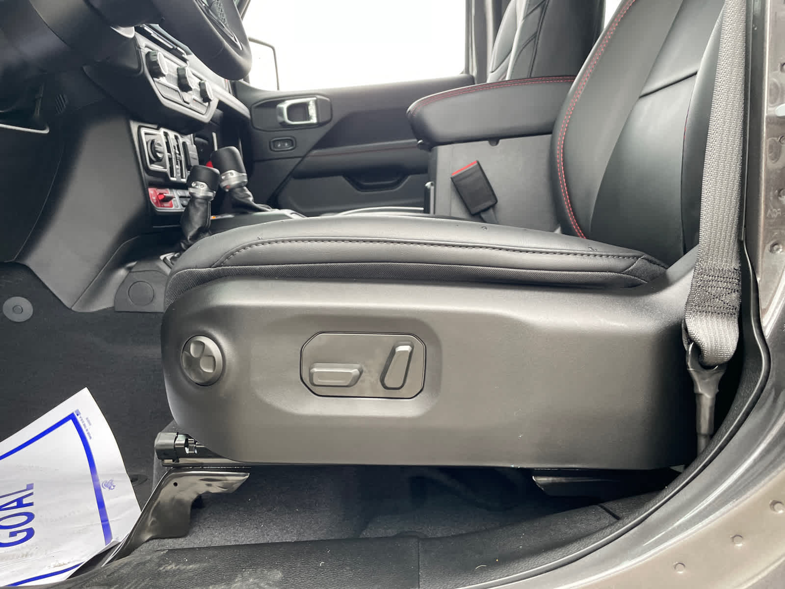 2025 Jeep Gladiator Rubicon photo 19