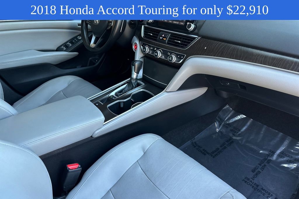 2018 Honda Accord Touring 1.5T photo 15