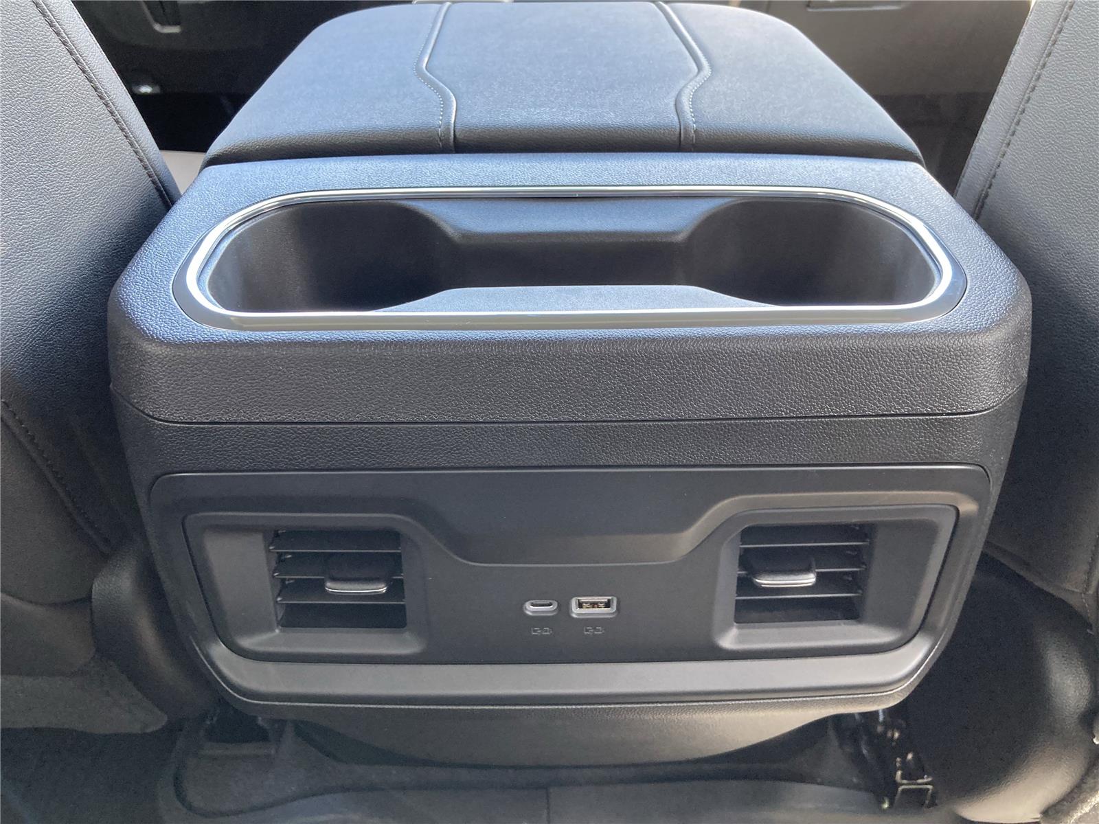 2026 Chevrolet Silverado 1500 RST photo 27