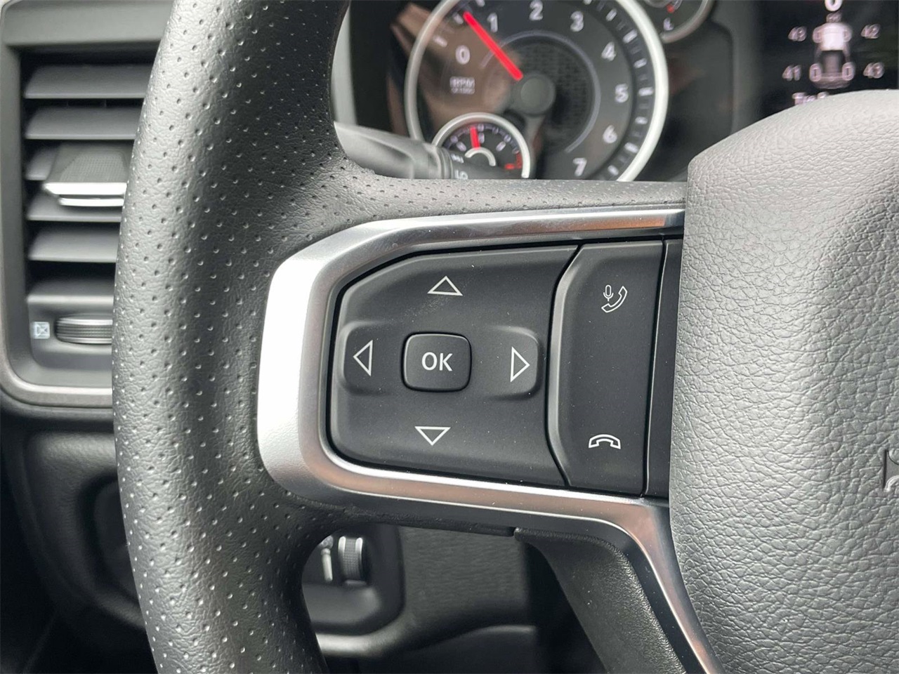 2025 Ram 1500 Tradesman photo 13