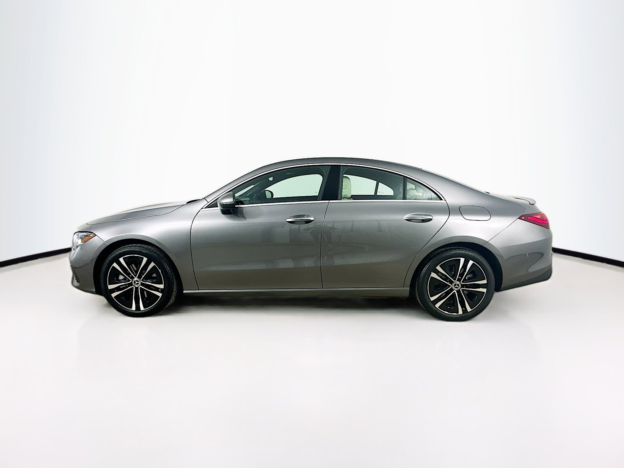 2025 Mercedes Benz CLA 250 4MATIC photo 4